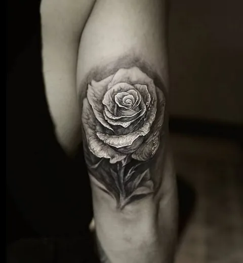 Rose tattoo on Maluma's leg