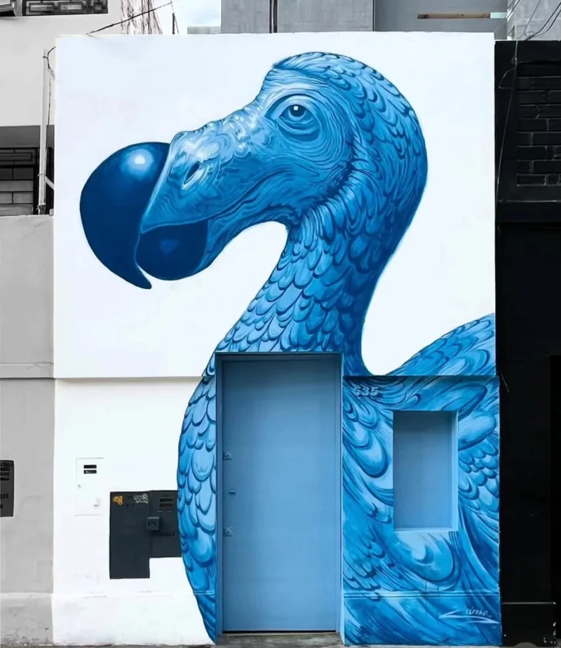 Blue bird mural by Stefano Alcántara